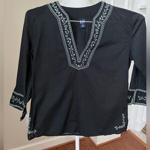 Gap Women’s Black Blouse With White Detailing- XS